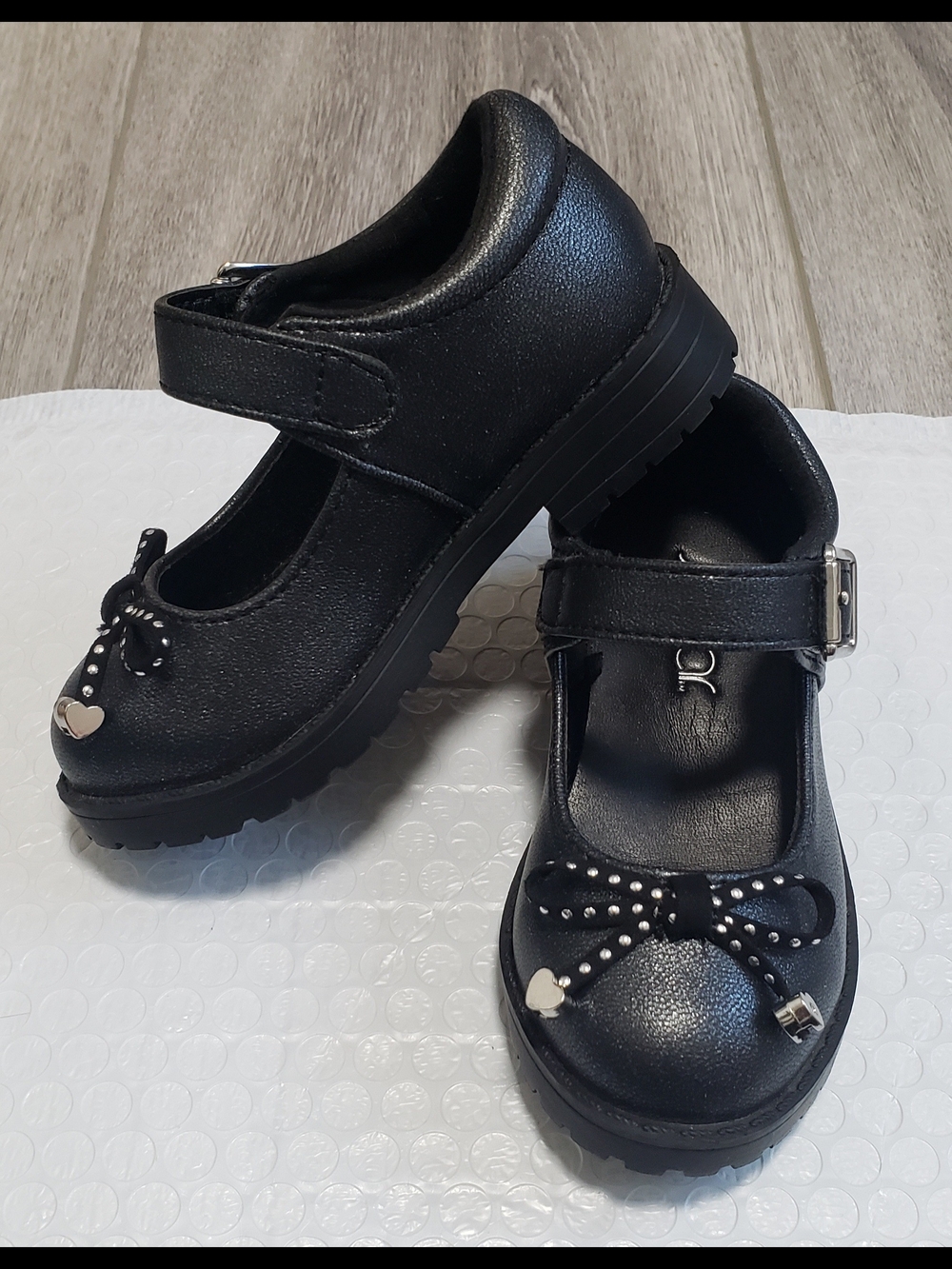 Girls Black Mary Jane Dress Shoes with Bow and Heart Accent